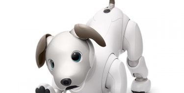 CES 2018: H Sony έδειξε το νέο μοντέλο του ρομποτικού σκύλου Aibo