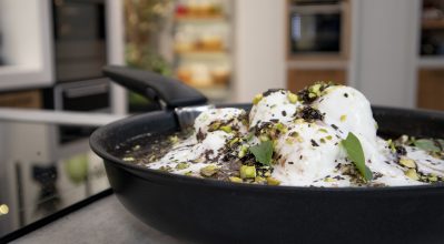 Black Forest στο τηγάνι με παγωτό βανίλια και γλυκό του κουταλιού βύσσινο – Κουζίνα: Ιστορίες με τον Ανδρέα Λαγό