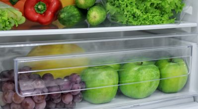 Φύλαξε τα ευπαθή τρόφιμα στα ειδικά συρτάρια των ψυγείων Full No Frost και διατήρησέ τα για διπλάσιο χρόνο. 