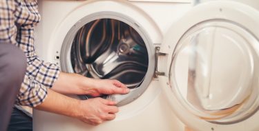 Συχνά προβλήματα και λύσεις για το πλυντήριο ρούχων σου