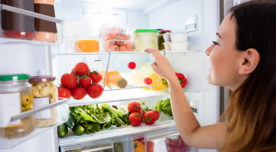 Πως να οργανώσεις τα ράφια του ψυγείου σου