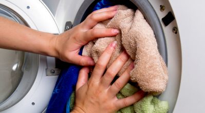 Φοιτητικό σπίτι: Tips για τέλεια φροντίδα των ρούχων σου στο πλυντήριο ρούχων
