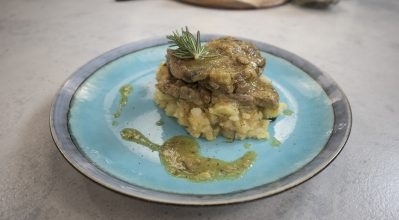 Λεμονάτο χοιρινό με πιρουνάτες πατάτες – Κουζίνα: Ιστορίες με τον Ανδρέα Λαγό